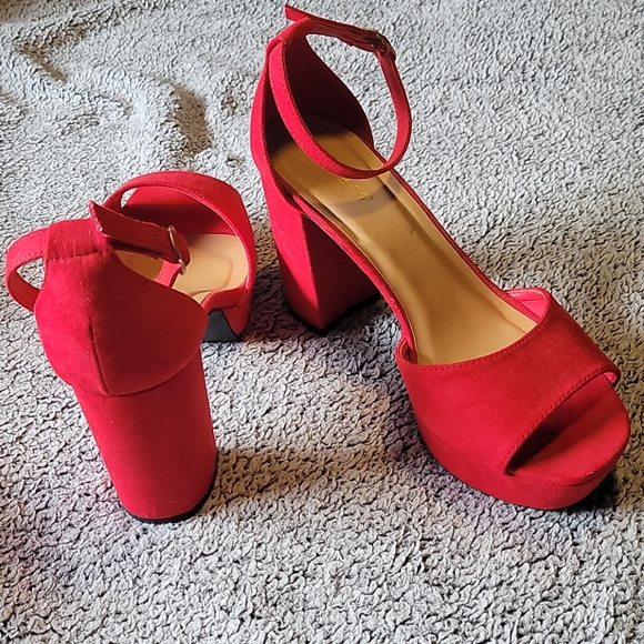 Red Chunky Heels - Picture 3 of 5